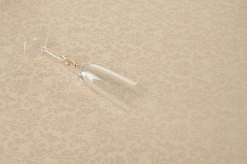 Скатерть 145*250 см. бежевая мелкий цветок /3/ Под заказ